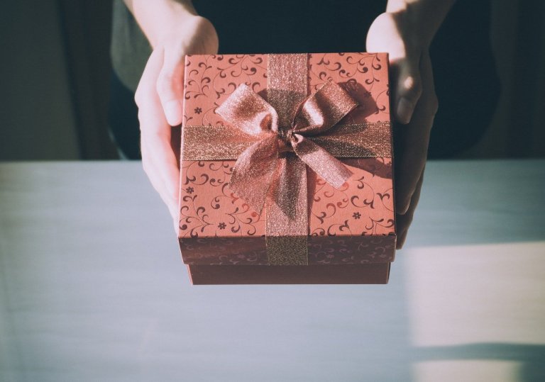 Gift card w. sub (drop down view)